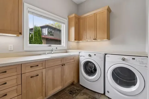 2063 Austrian Pine Lane Minnetonka MN 55305
