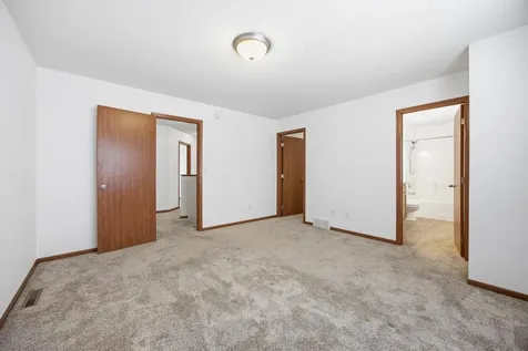 4257 Estate Drive S Fargo ND 58104