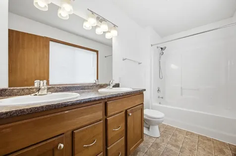 4257 Estate Drive S Fargo ND 58104