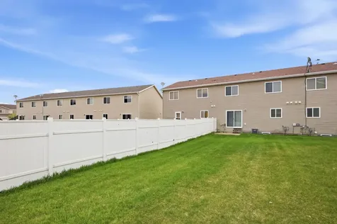 4257 Estate Drive S Fargo ND 58104