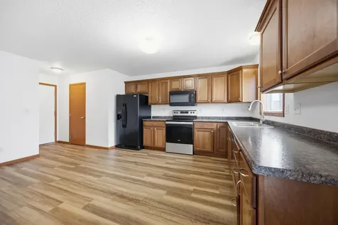 4257 Estate Drive S Fargo ND 58104