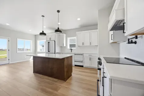 2232 44th Street S Moorhead MN 56560
