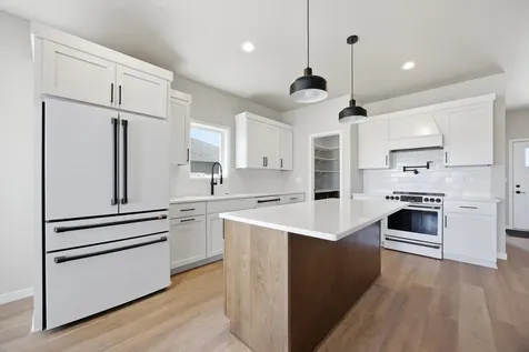 2232 44th Street S Moorhead MN 56560