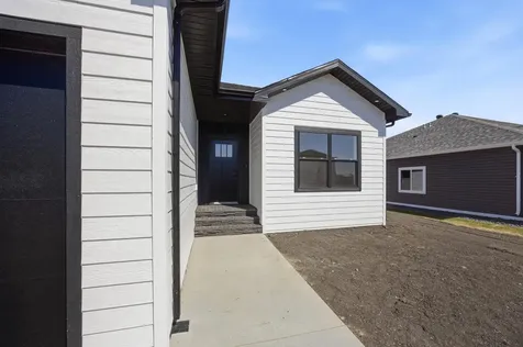 2232 44th Street S Moorhead MN 56560