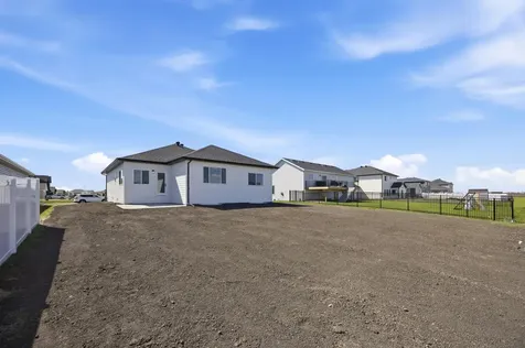 2232 44th Street S Moorhead MN 56560