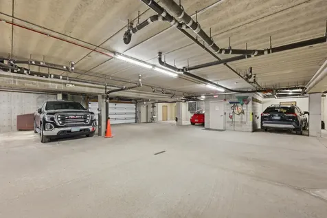 385 7th Avenue S Fargo ND 58103