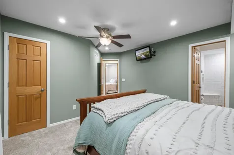 907 Deer Ridge Street NW Lonsdale MN 55046