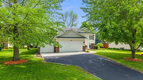 907 Deer Ridge Street NW Lonsdale MN 55046