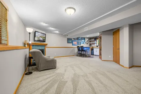 907 Deer Ridge Street NW Lonsdale MN 55046