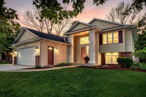 907 Deer Ridge Street NW Lonsdale MN 55046