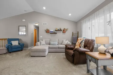 907 Deer Ridge Street NW Lonsdale MN 55046