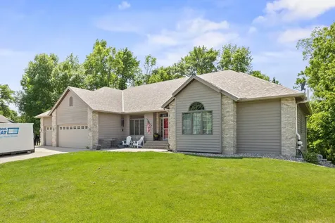 760 Colorado Court NW Hutchinson MN 55350
