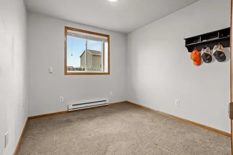 4809 43rd Street S Fargo ND 58104