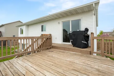 4809 43rd Street S Fargo ND 58104