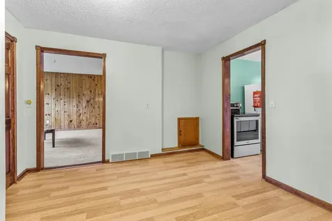 305 Main Avenue N Braham MN 55006