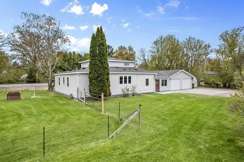 305 Main Avenue N Braham MN 55006