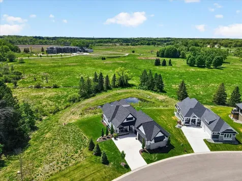 101 Spring Farm Road North Oaks MN 55127