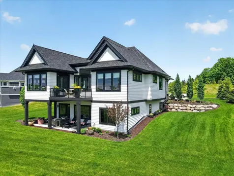 101 Spring Farm Road North Oaks MN 55127