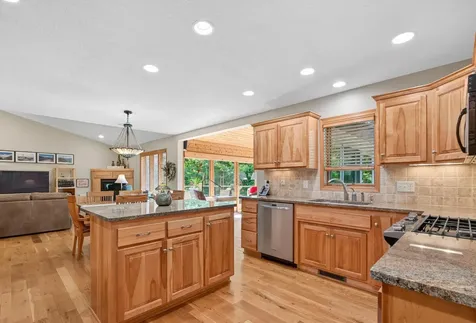 6650 235th Avenue NE Stacy MN 55079