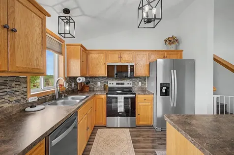 401 10th Street SE Freeport MN 56331