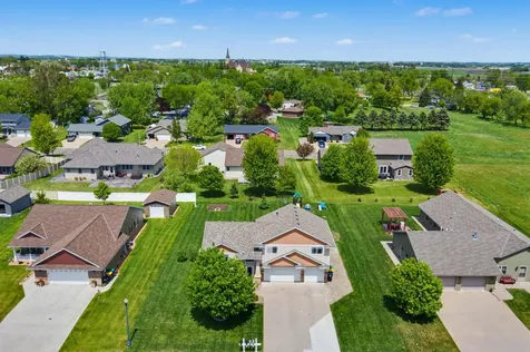 401 10th Street SE Freeport MN 56331