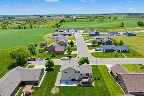 401 10th Street SE Freeport MN 56331