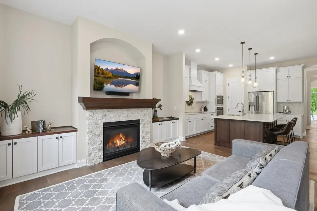 16383 Glory Lane Eden Prairie MN 55344