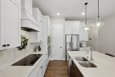 16383 Glory Lane Eden Prairie MN 55344