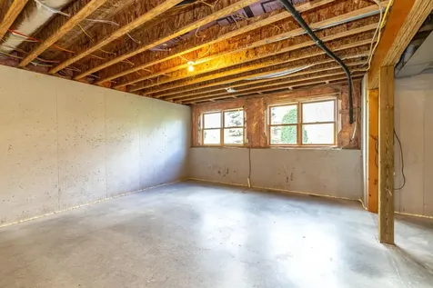 W11216 748th Avenue River Falls WI 54022
