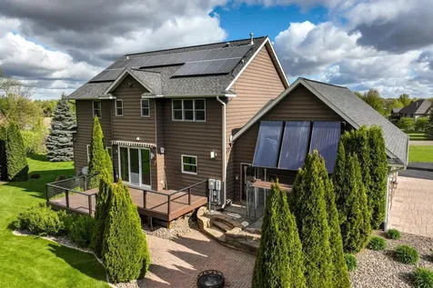 W11216 748th Avenue River Falls WI 54022