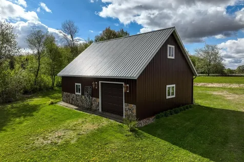 W11216 748th Avenue River Falls WI 54022