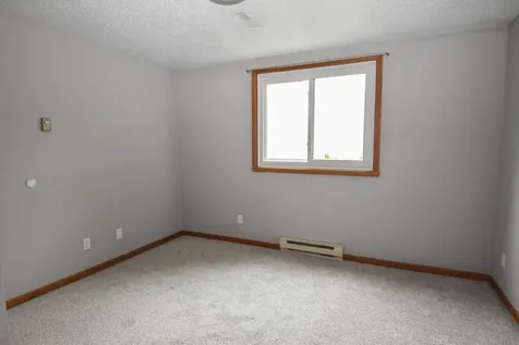 1806 36 1/2 Avenue S Fargo ND 58104