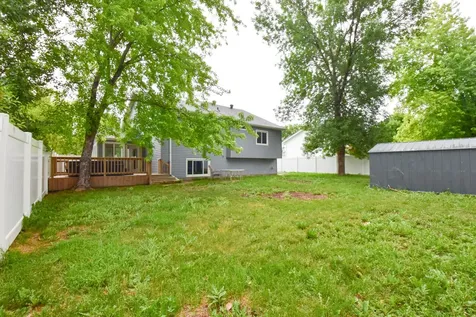 1806 36 1/2 Avenue S Fargo ND 58104