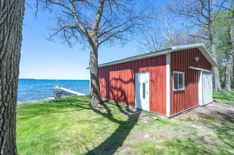 42491 Vista Road Isle MN 56342