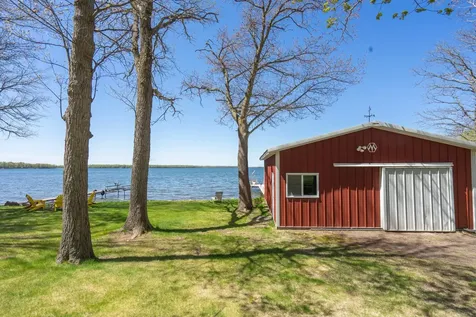42491 Vista Road Isle MN 56342