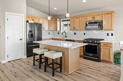 6353 83rd Avenue S Horace ND 58047