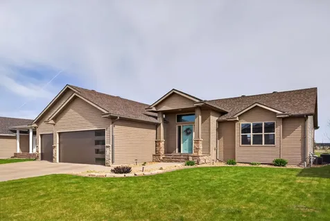 912 35th Avenue W West Fargo ND 58078