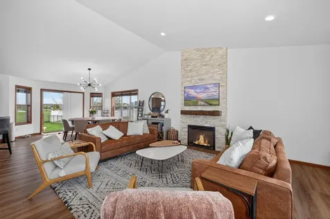 912 35th Avenue W West Fargo ND 58078