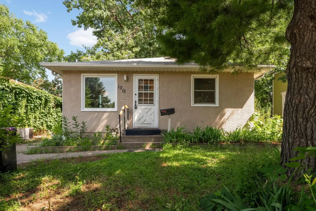 1015 Hubbard Avenue Saint Paul MN 55104