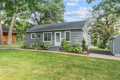 2097 Belmont Lane E North Saint Paul MN 55109
