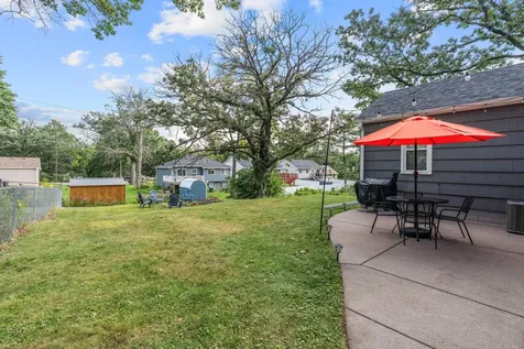 2097 Belmont Lane E North Saint Paul MN 55109