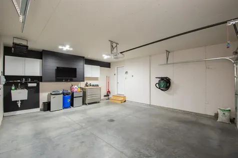 7892 Buckthorn Avenue Horace ND 58047