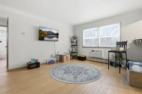 149 Morton Street E Saint Paul MN 55107