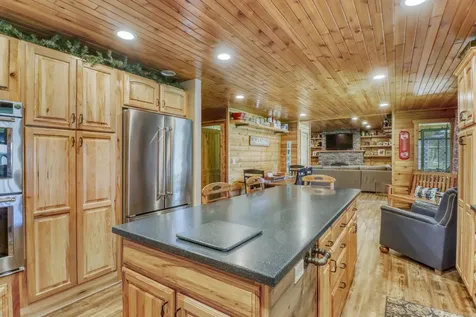 290 Shorewood Drive Detroit Lakes MN 56501