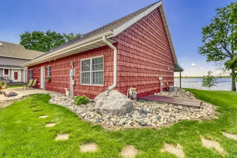 290 Shorewood Drive Detroit Lakes MN 56501
