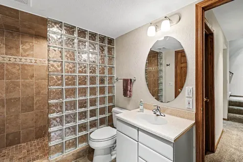 2714 Shadow Wood Court Chaska MN 55318