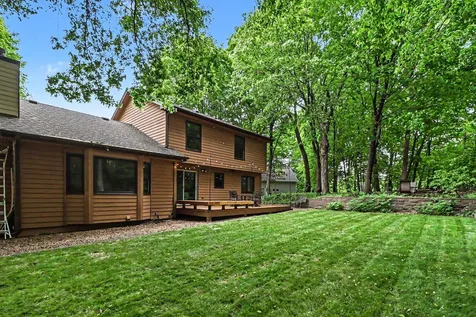 2714 Shadow Wood Court Chaska MN 55318