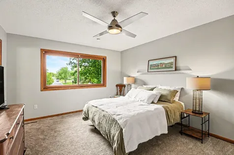 2714 Shadow Wood Court Chaska MN 55318