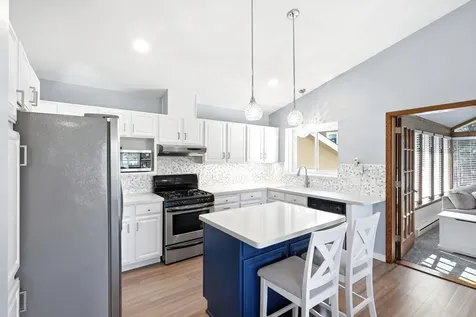 1136 Westbury Circle Eagan MN 55123