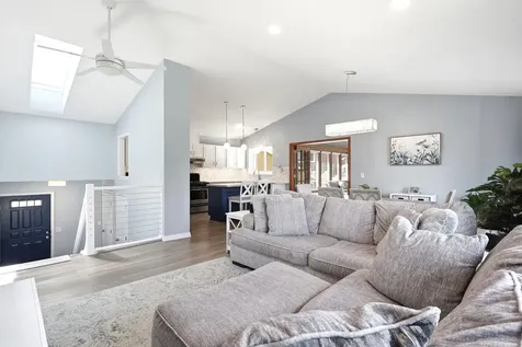 1136 Westbury Circle Eagan MN 55123